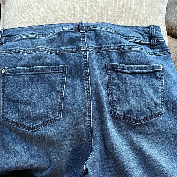 Rose Embroidered Denim Straight Leg Jeans - Picture 2 of 6